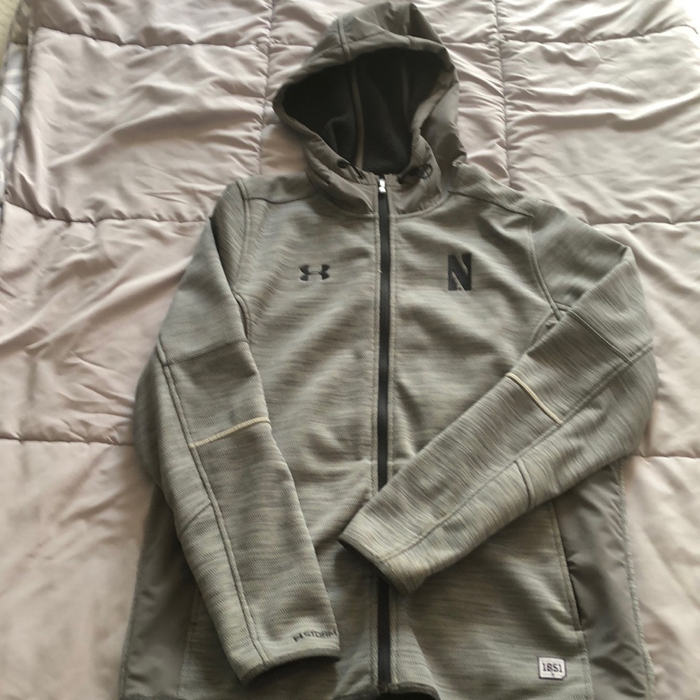 Men’s large Northwestern Under Armour jacket. Very comfortable